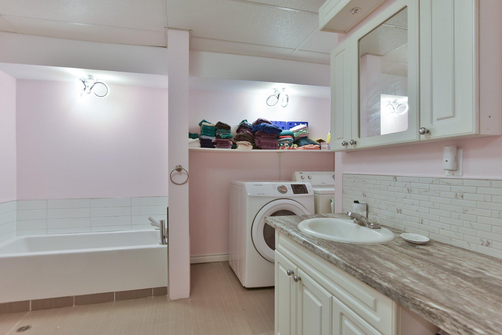 









14


Rue Duperré

,
Brownsburg-Chatham,




QC
J8G1S5

