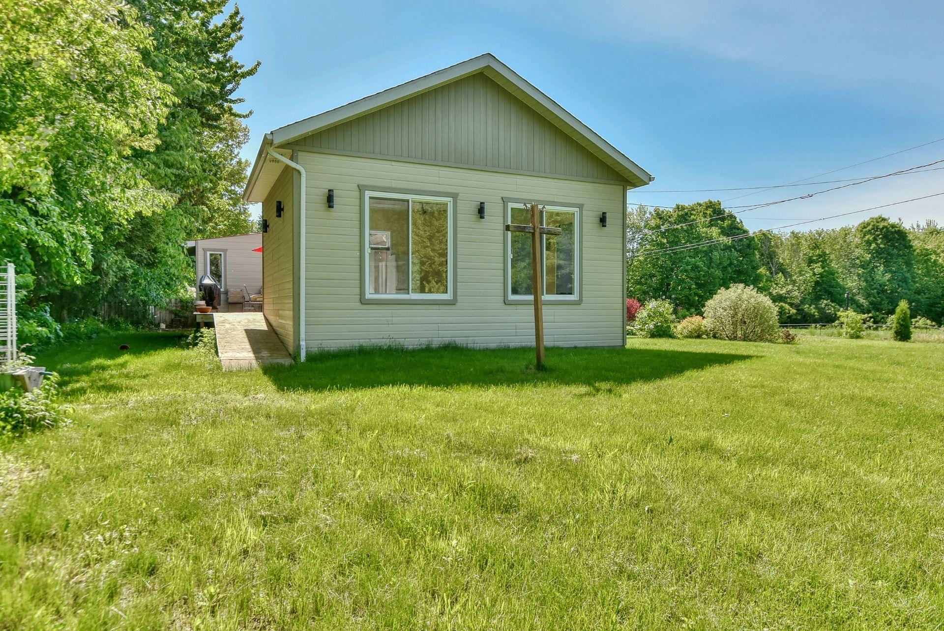 









14


Rue Duperré

,
Brownsburg-Chatham,




QC
J8G1S5

