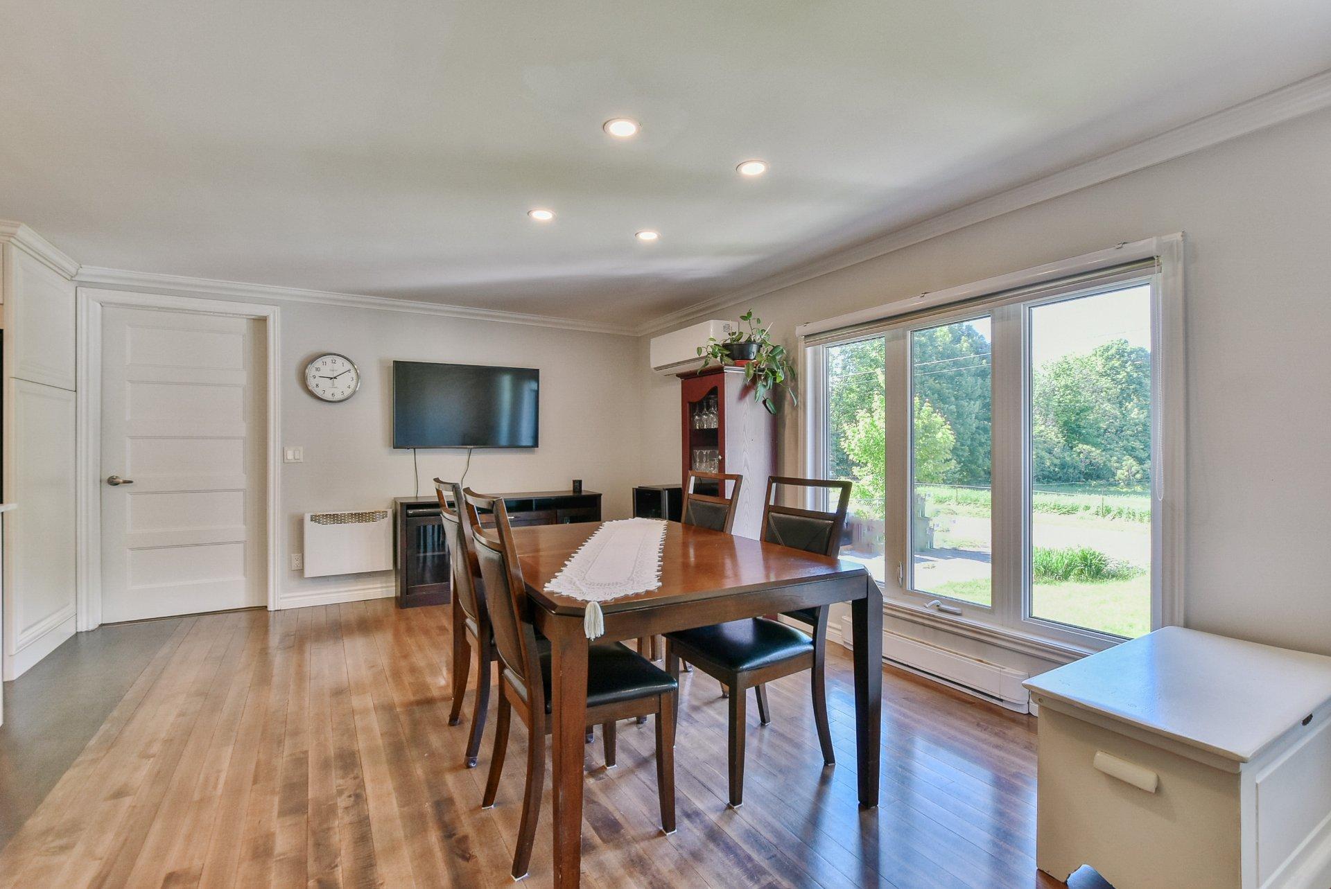 









14


Rue Duperré

,
Brownsburg-Chatham,




QC
J8G1S5

