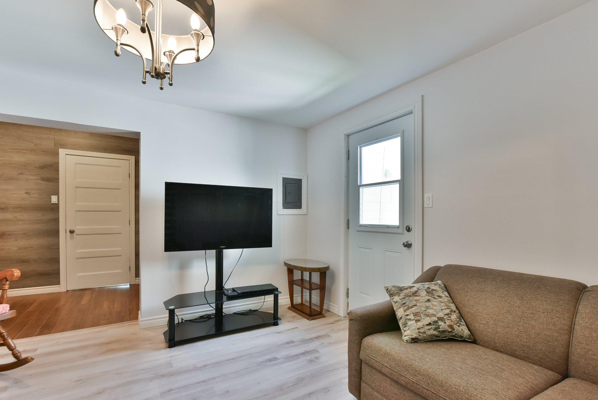 









14


Rue Duperré

,
Brownsburg-Chatham,




QC
J8G1S5

