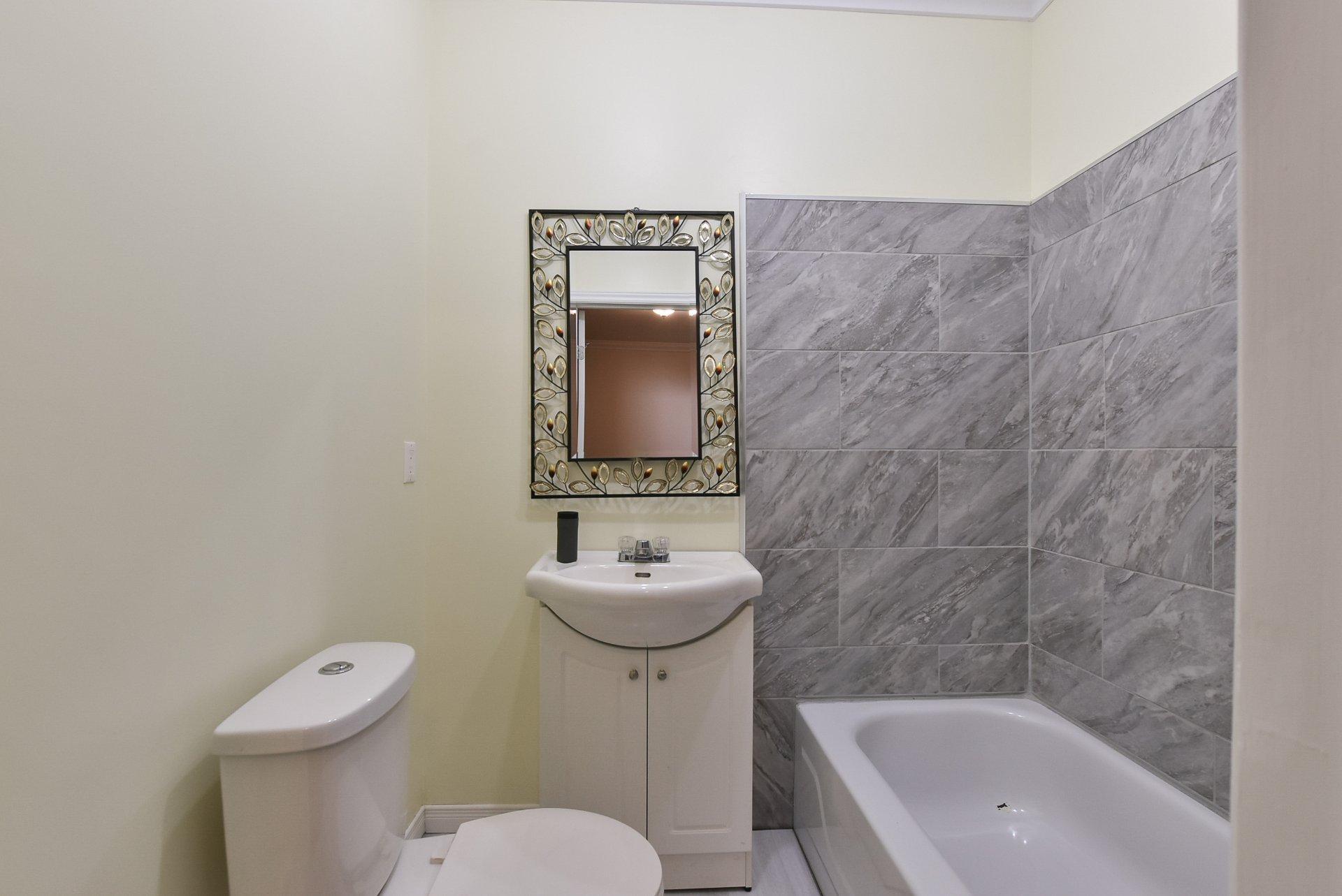 









14


Rue Duperré

,
Brownsburg-Chatham,




QC
J8G1S5

