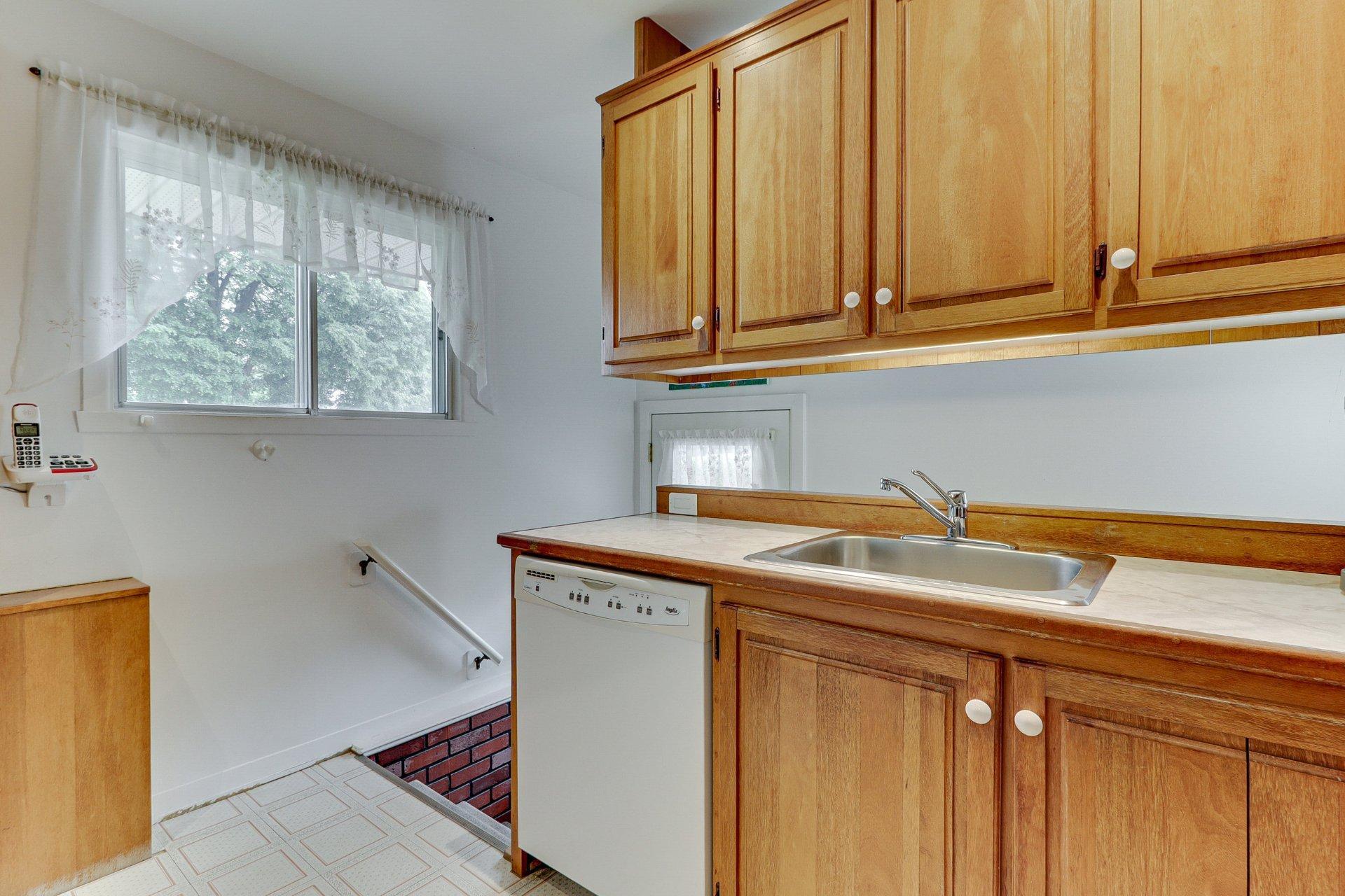 









77


Rue LaSalle

,
Repentigny (Repentigny),




QC
J6A4V4

