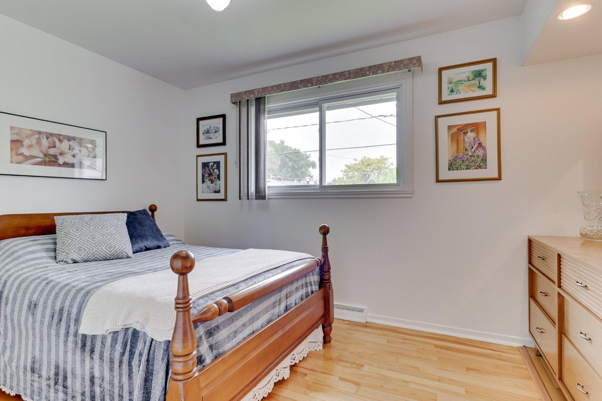 









77


Rue LaSalle

,
Repentigny (Repentigny),




QC
J6A4V4

