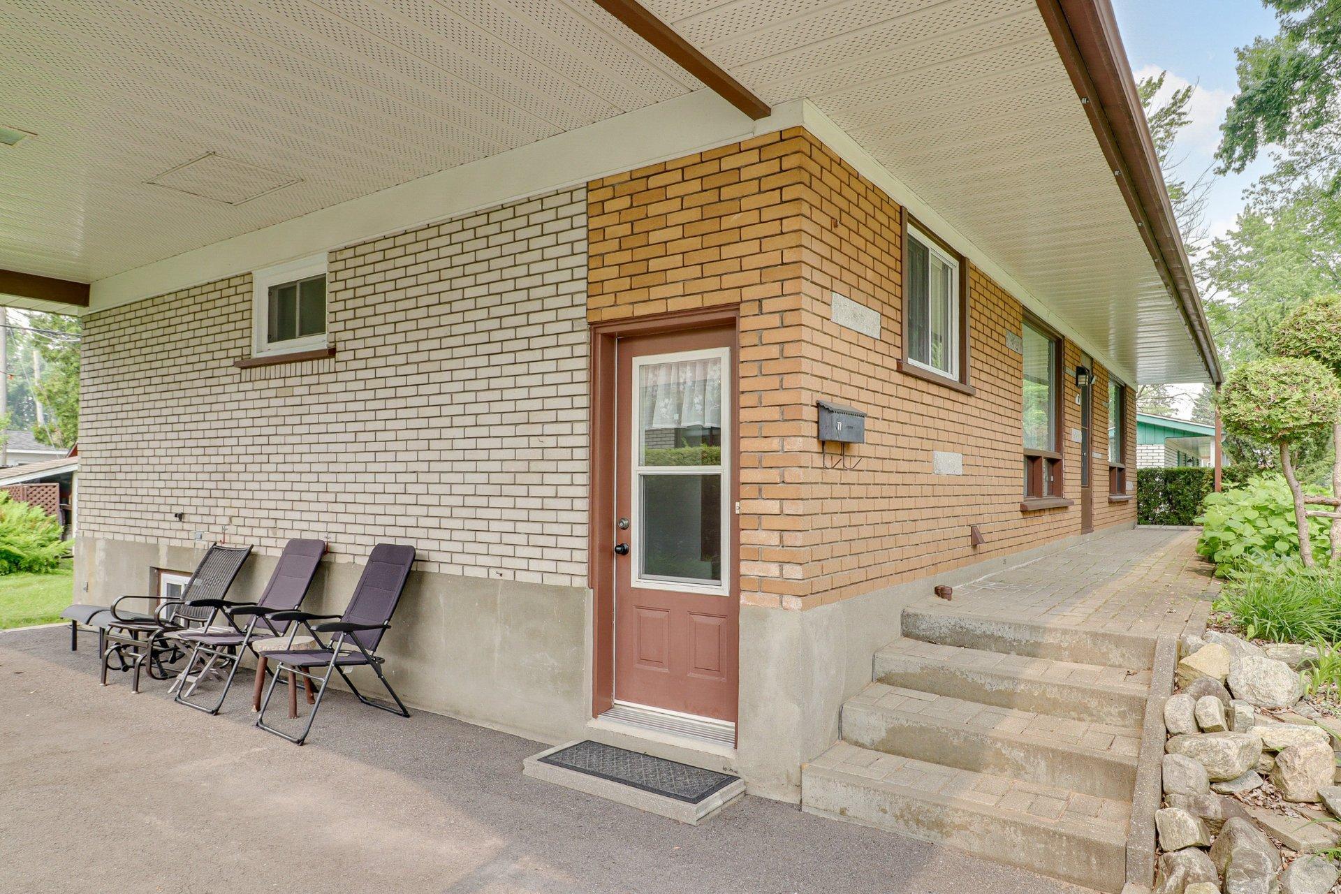 









77


Rue LaSalle

,
Repentigny (Repentigny),




QC
J6A4V4

