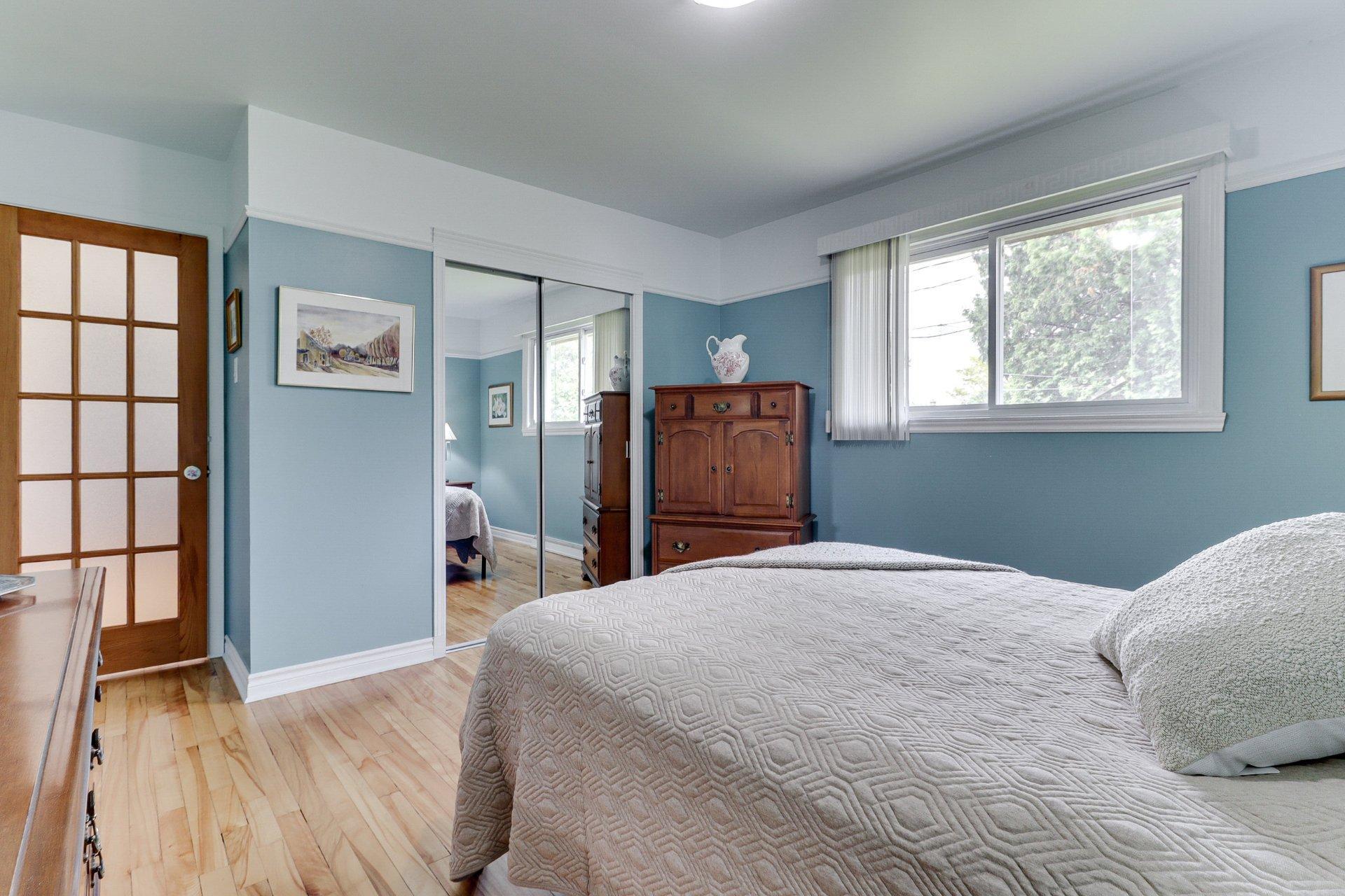 









77


Rue LaSalle

,
Repentigny (Repentigny),




QC
J6A4V4

