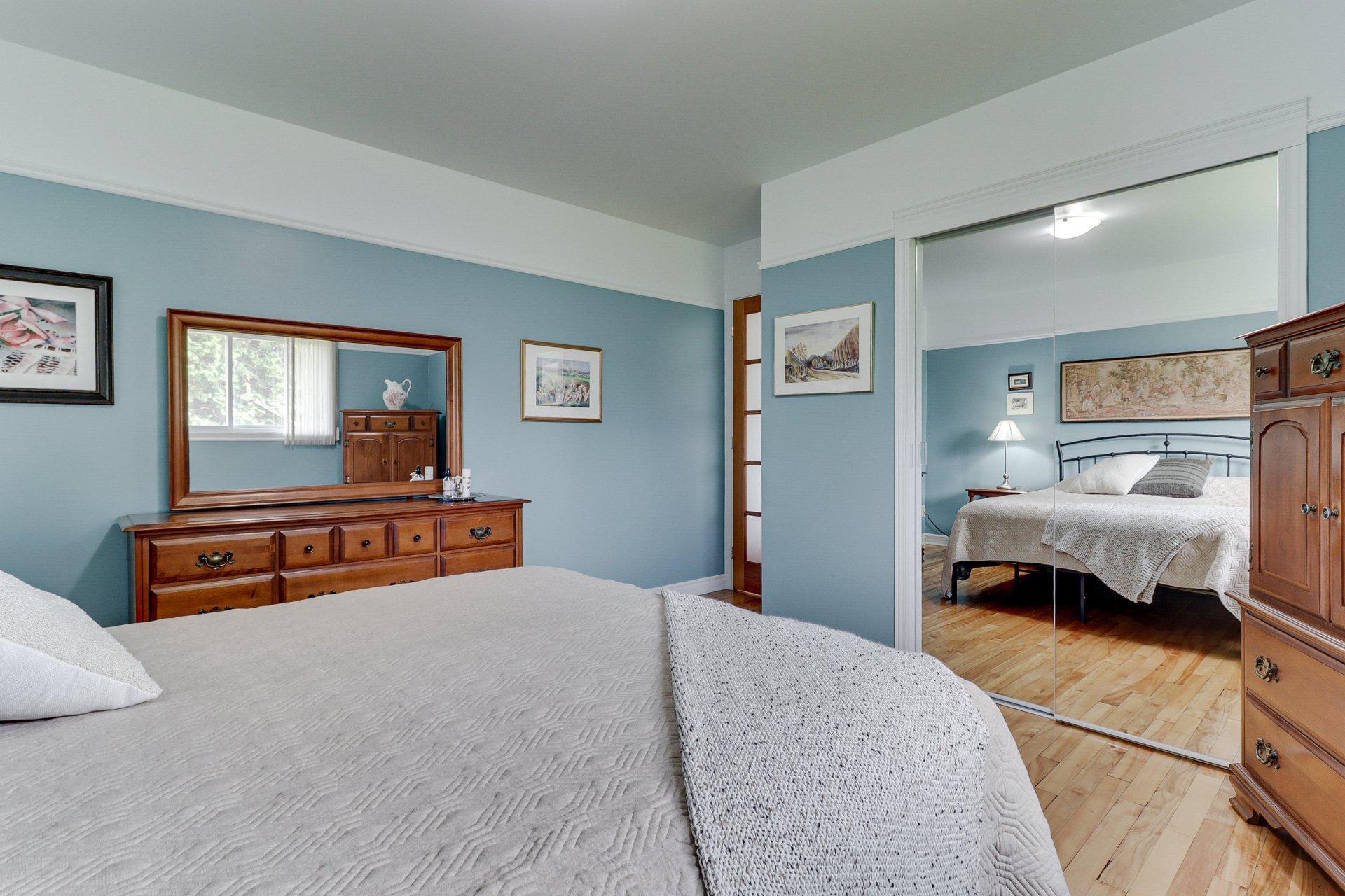 









77


Rue LaSalle

,
Repentigny (Repentigny),




QC
J6A4V4

