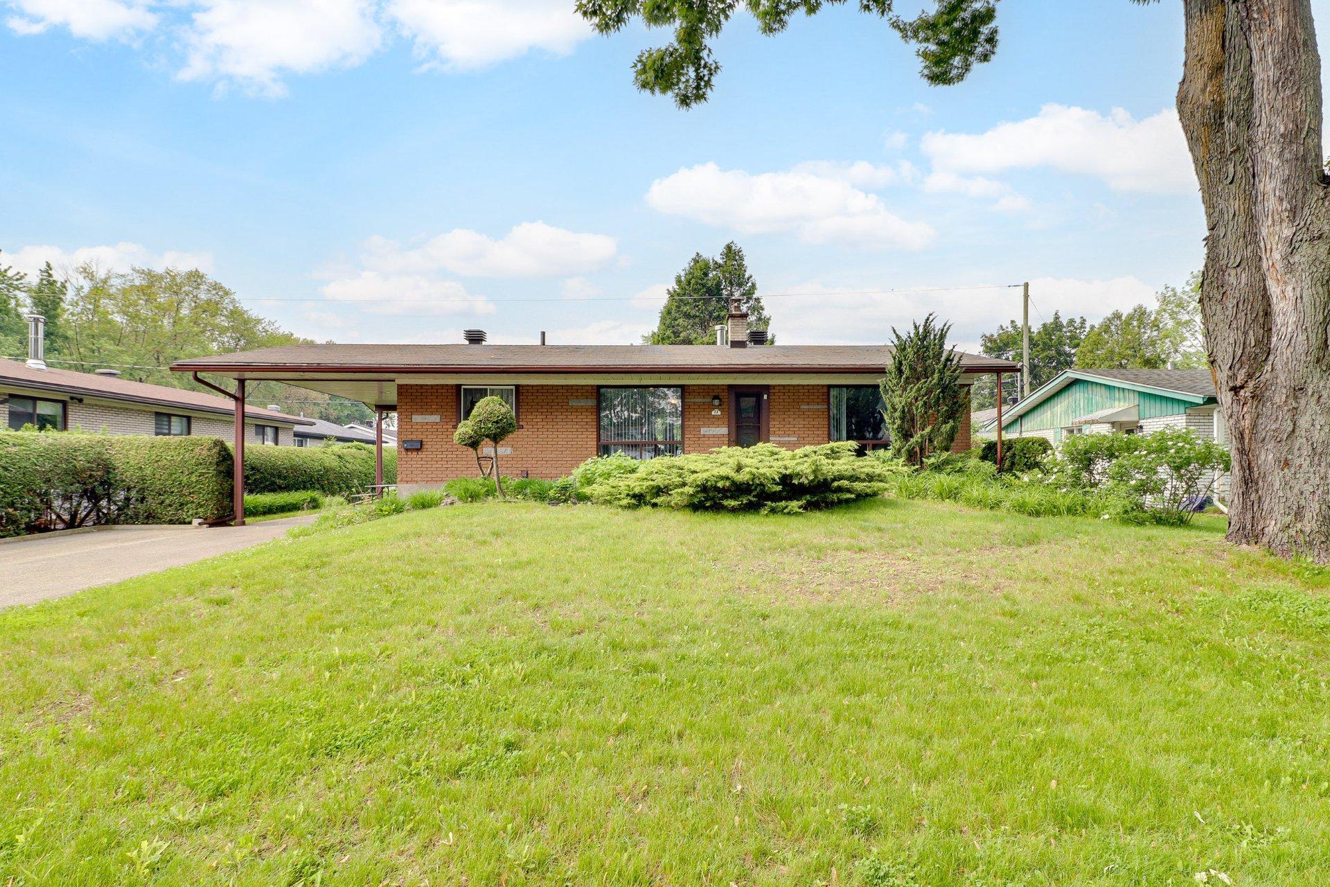 









77


Rue LaSalle

,
Repentigny (Repentigny),




QC
J6A4V4

