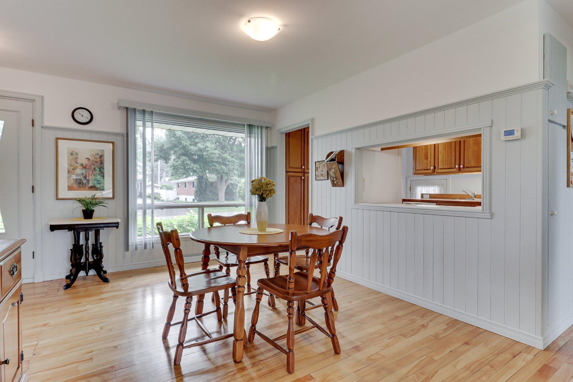 









77


Rue LaSalle

,
Repentigny (Repentigny),




QC
J6A4V4

