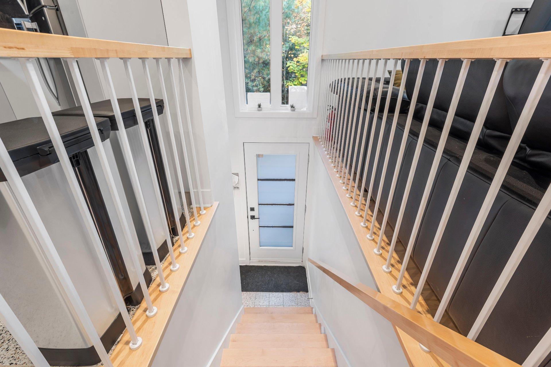 









110


Rue Préville

,
Saint-Alphonse-Rodriguez,




QC
J0K1W0

