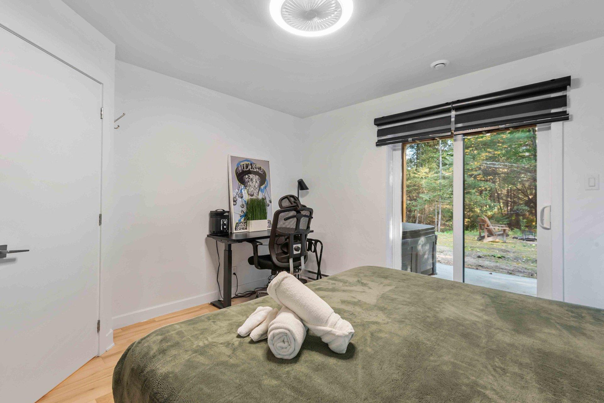 









110


Rue Préville

,
Saint-Alphonse-Rodriguez,




QC
J0K1W0

