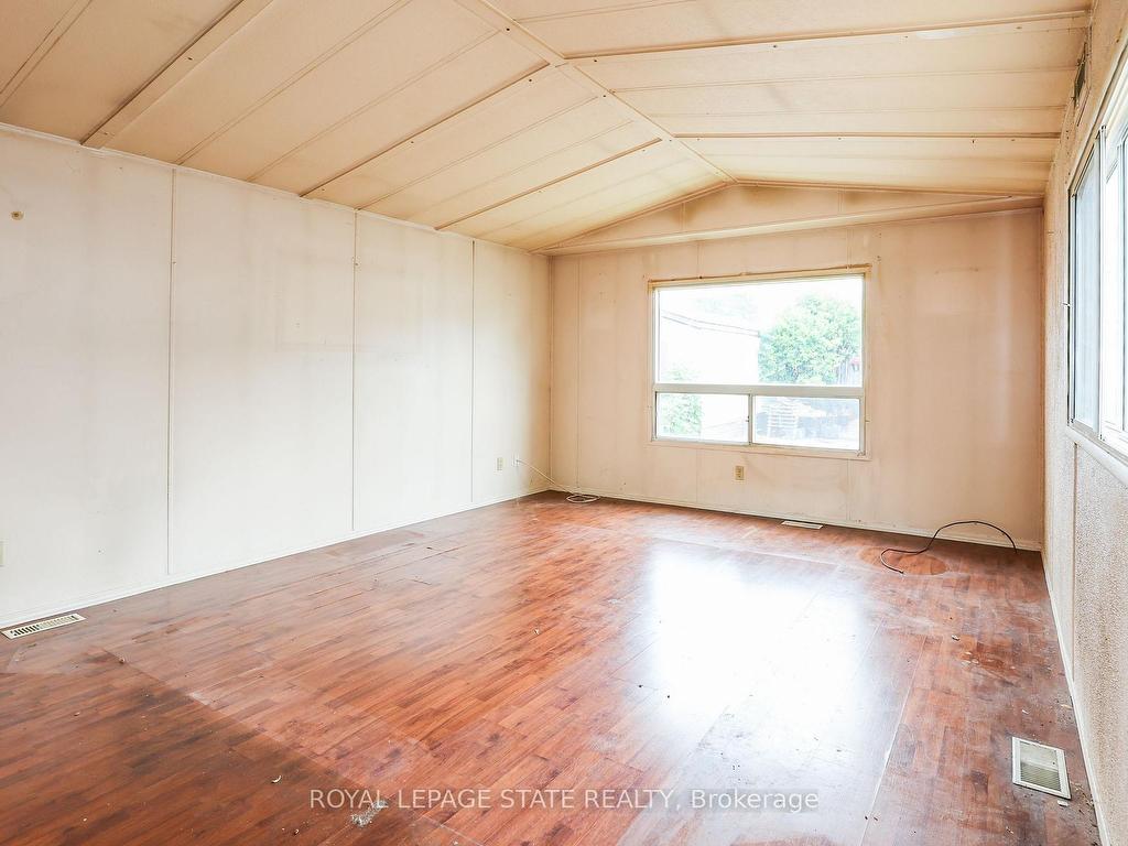 









4452


Jonathan

Lane,
Lincoln,




ON
L0R 1B1

