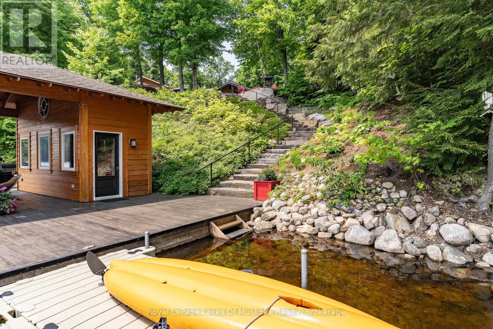 












1319 WOLF CIRCLE

,
Algonquin Highlands (Sherborne),




Ontario
P0A1E0

