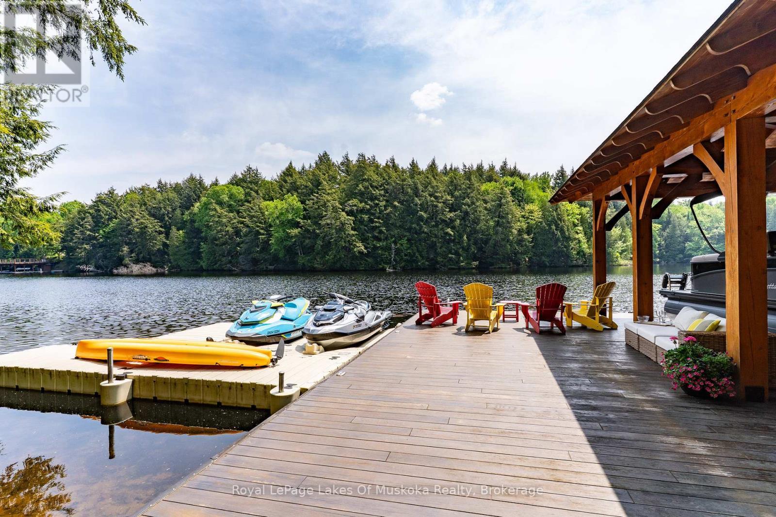 












1319 WOLF CIRCLE

,
Algonquin Highlands (Sherborne),




Ontario
P0A1E0

