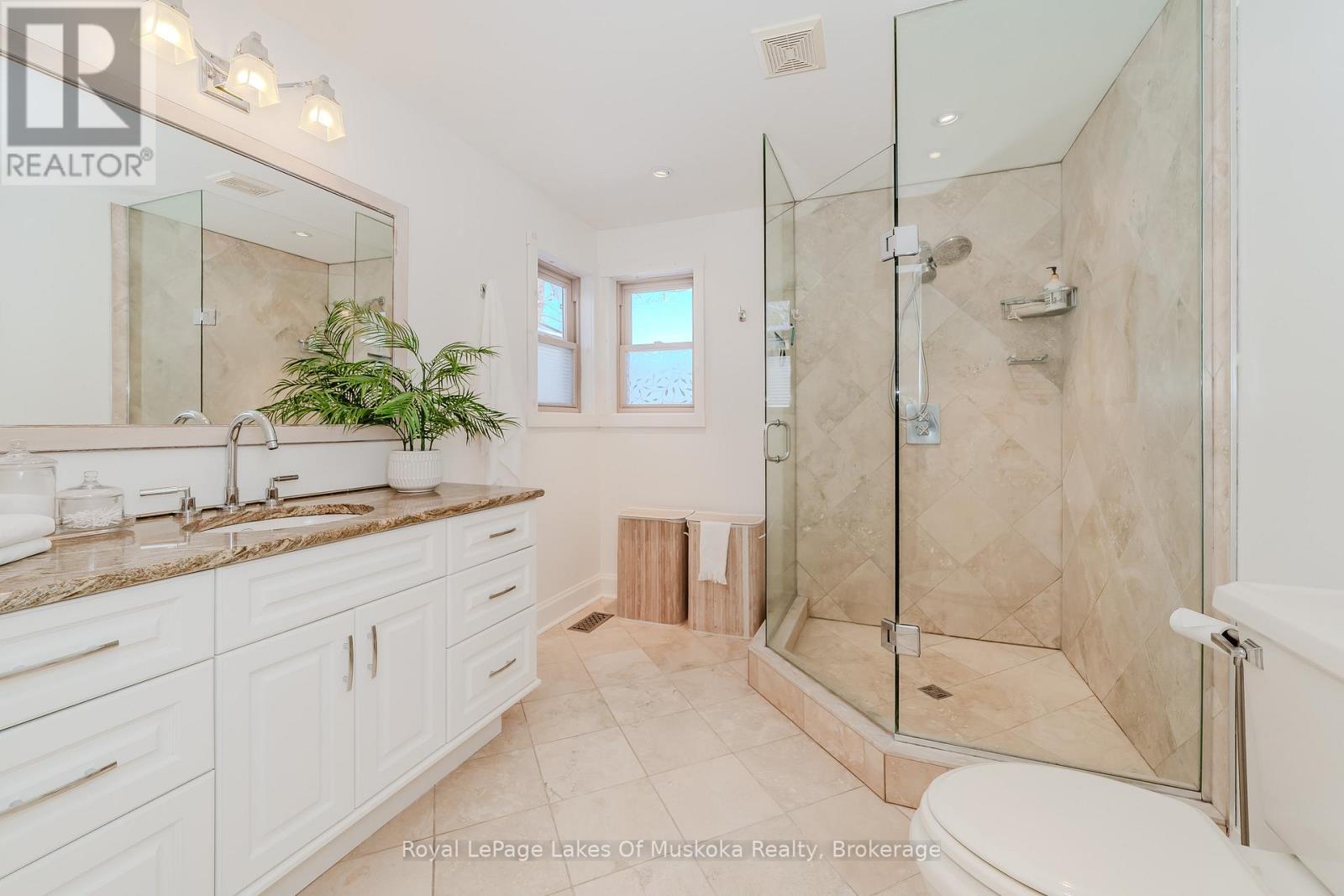 












1319 WOLF CIRCLE

,
Algonquin Highlands (Sherborne),




Ontario
P0A1E0

