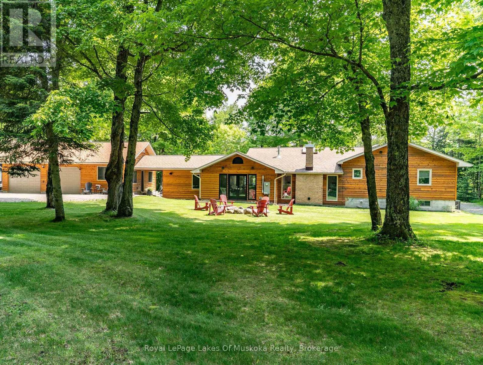 












1319 WOLF CIRCLE

,
Algonquin Highlands (Sherborne),




Ontario
P0A1E0

