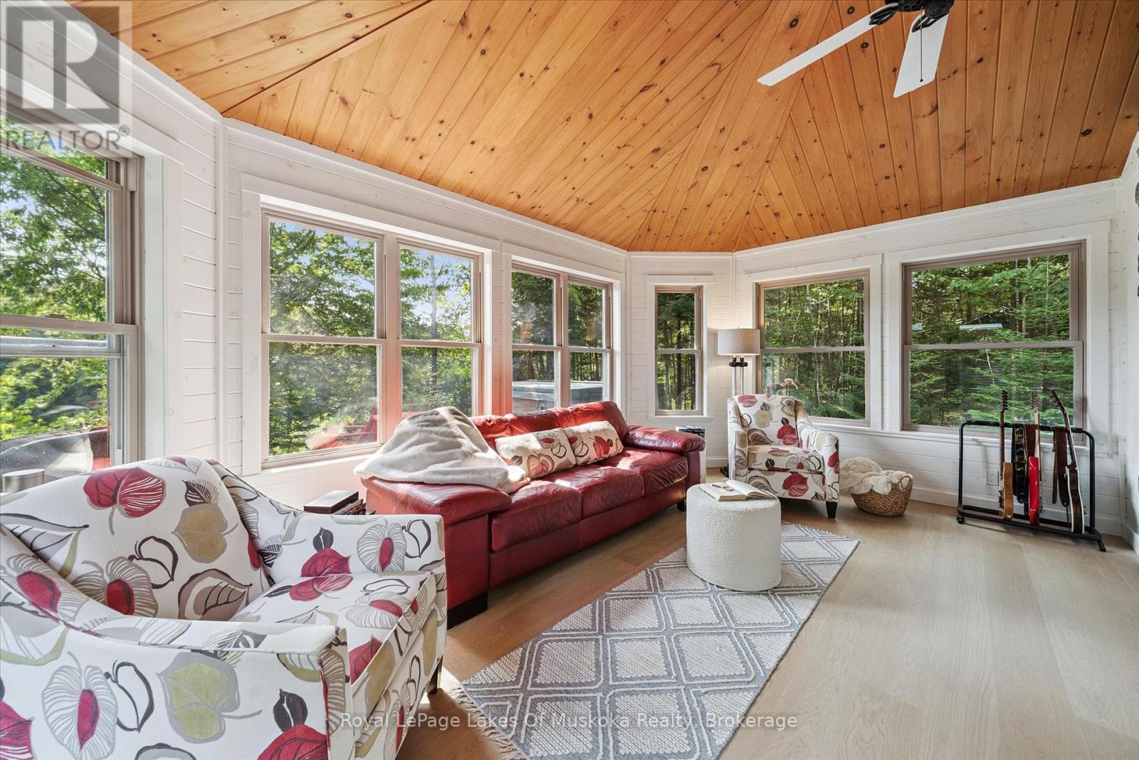












1319 WOLF CIRCLE

,
Algonquin Highlands (Sherborne),




Ontario
P0A1E0

