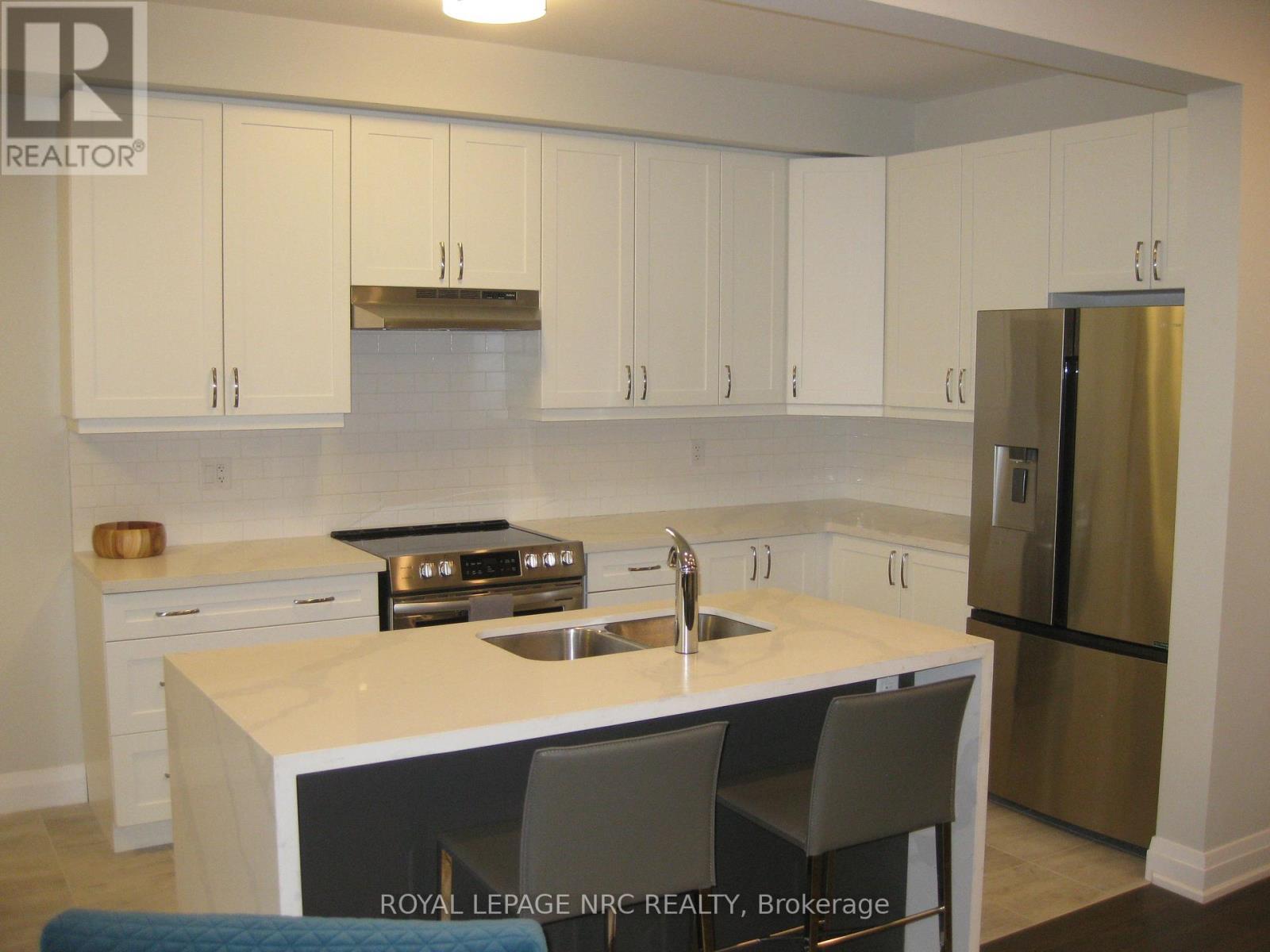 












4839 PETTIT AVENUE

,
Niagara Falls (Morrison),




Ontario
L2E0B7

