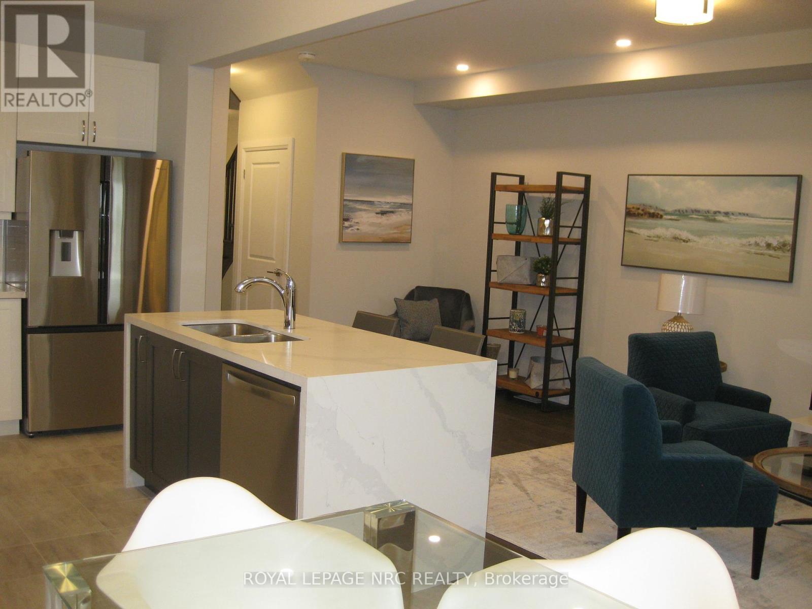 












4839 PETTIT AVENUE

,
Niagara Falls (Morrison),




Ontario
L2E0B7


