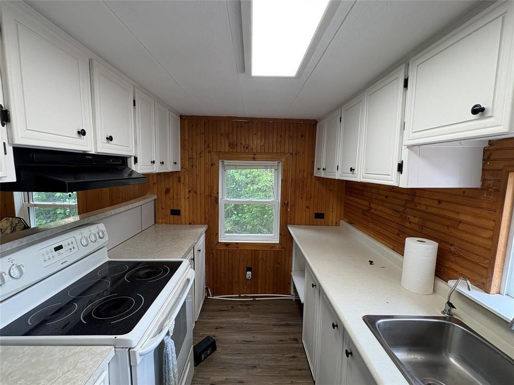 












156 Burlington Beach Road

,
Shoal Lake,




Manitoba
R0J1Z0

