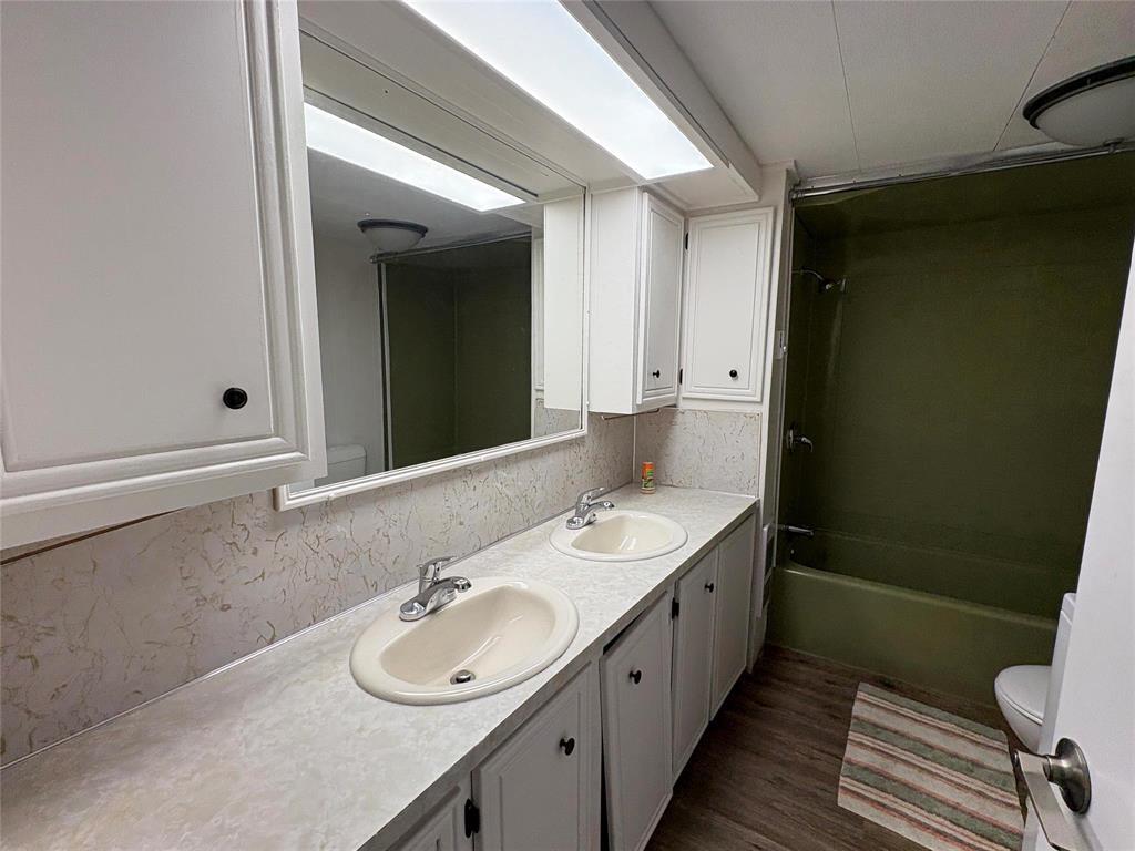 












156 Burlington Beach Road

,
Shoal Lake,




Manitoba
R0J1Z0

