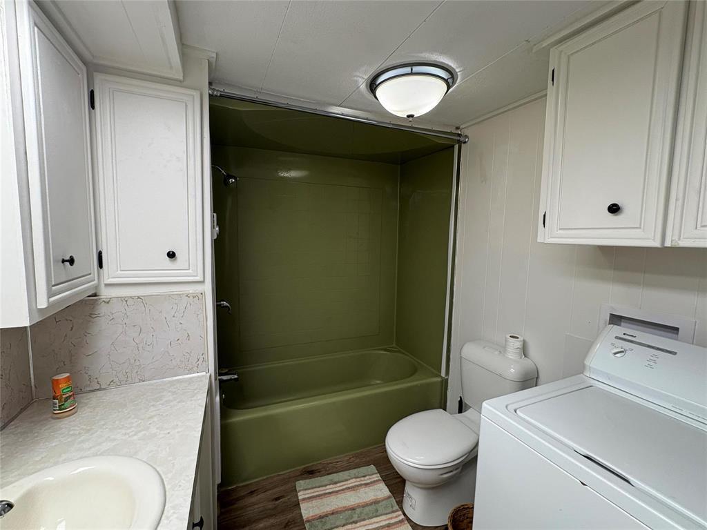 












156 Burlington Beach Road

,
Shoal Lake,




Manitoba
R0J1Z0

