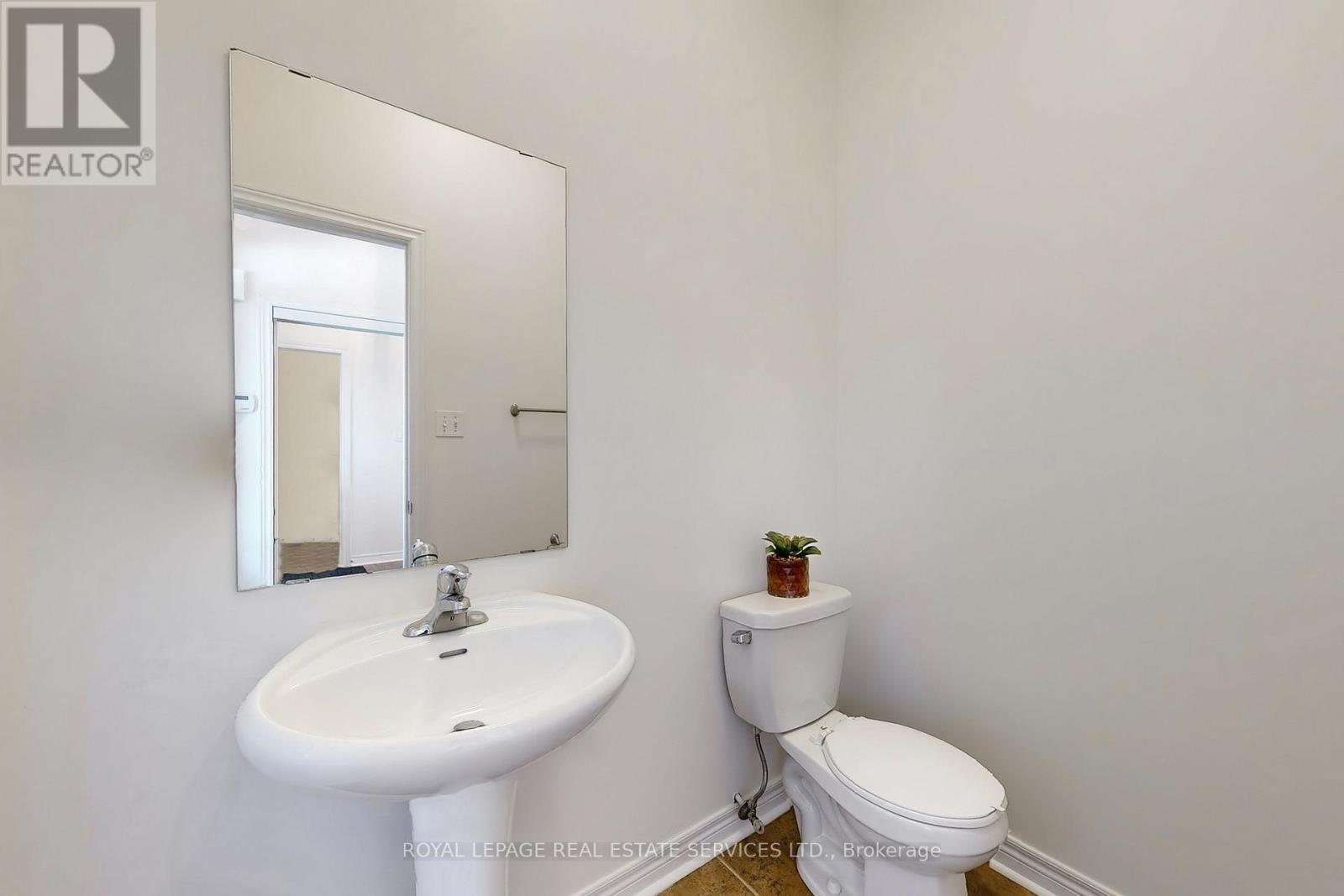 












24 ACCENT CIRCLE

,
Brampton,




Ontario
L7A0L2

