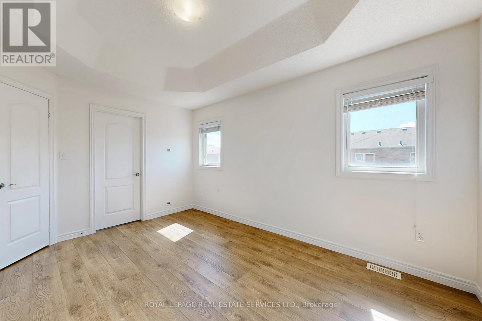 












24 ACCENT CIRCLE

,
Brampton,




Ontario
L7A0L2

