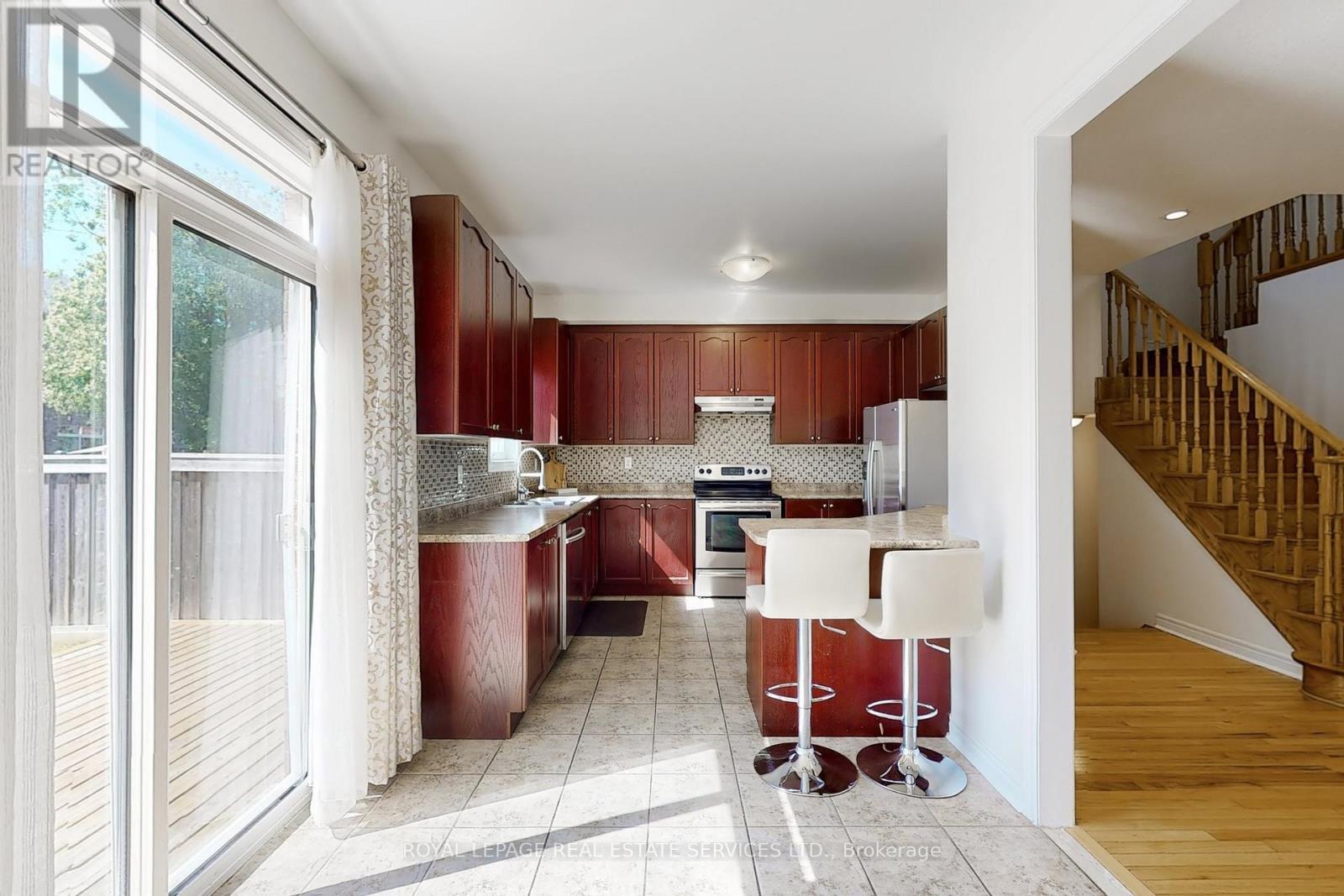 












24 ACCENT CIRCLE

,
Brampton,




Ontario
L7A0L2

