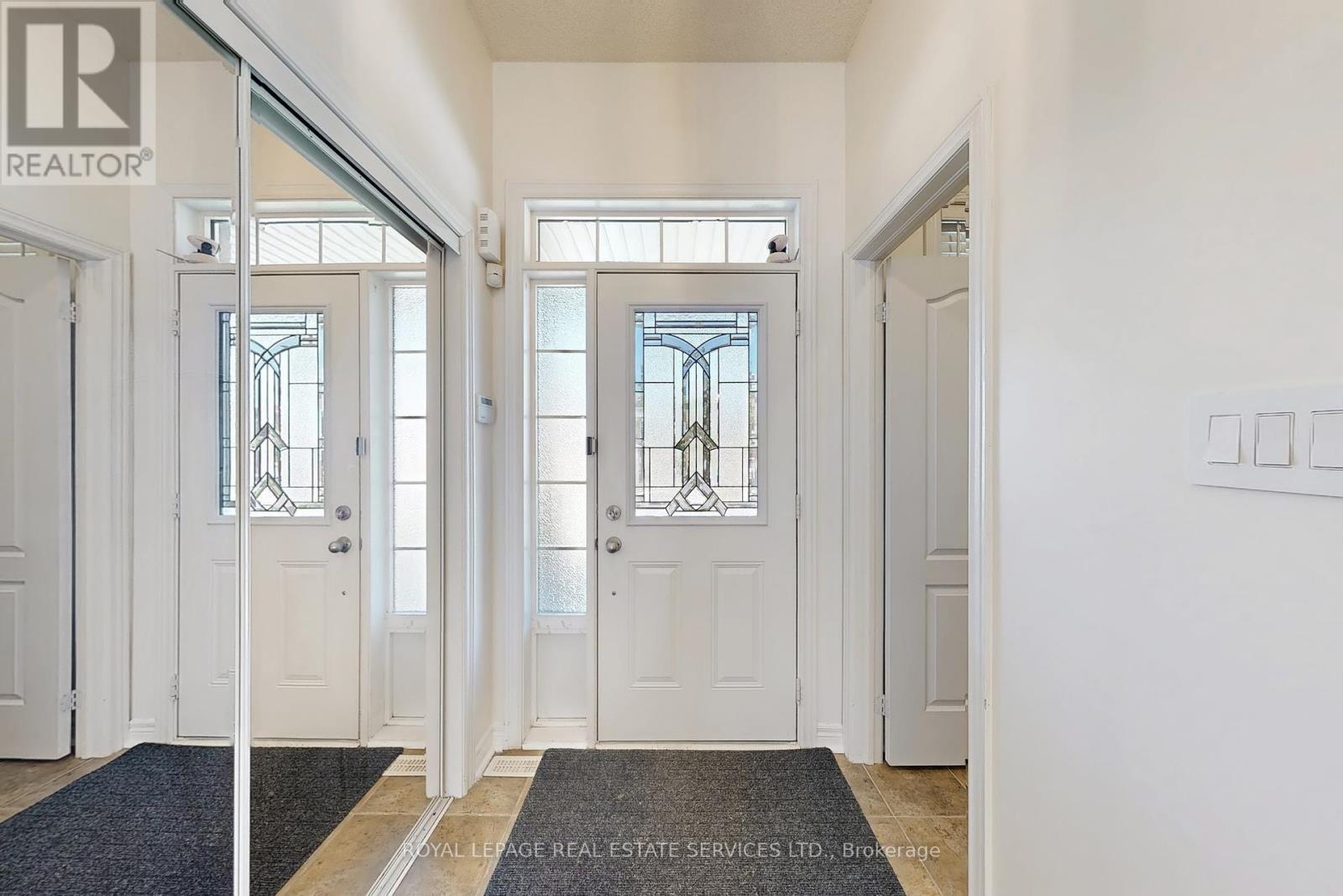 












24 ACCENT CIRCLE

,
Brampton,




Ontario
L7A0L2

