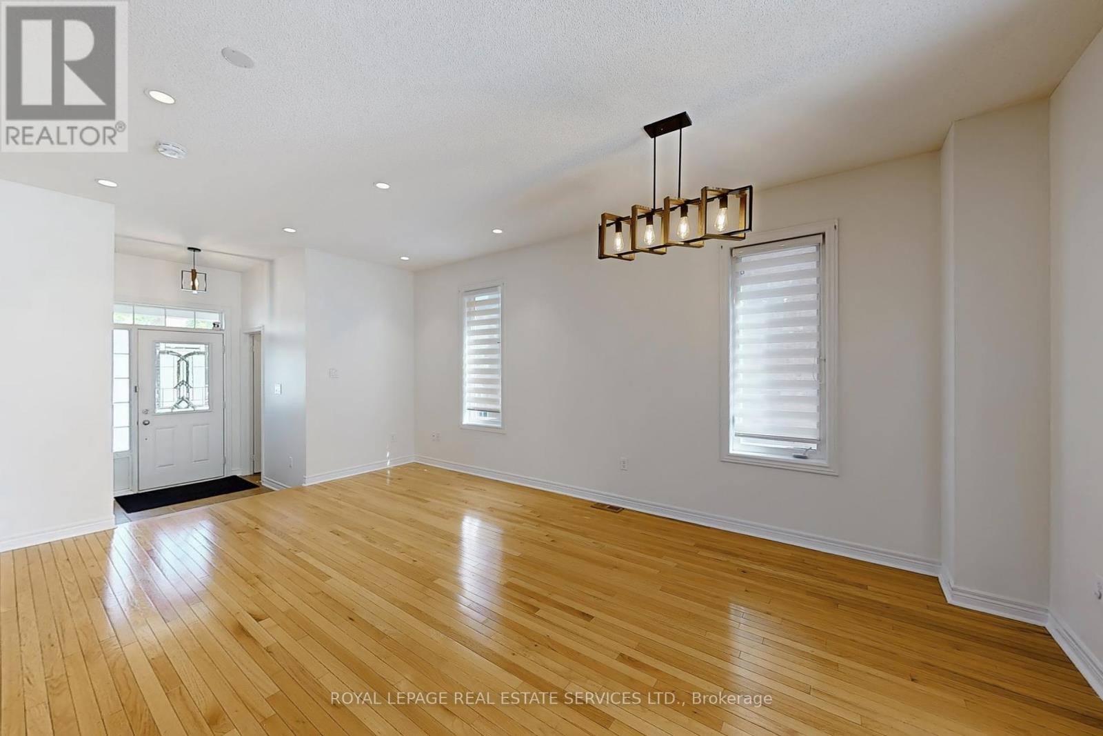 












24 ACCENT CIRCLE

,
Brampton,




Ontario
L7A0L2


