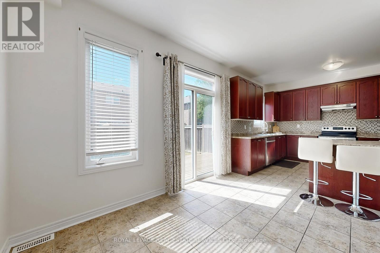 












24 ACCENT CIRCLE

,
Brampton,




Ontario
L7A0L2

