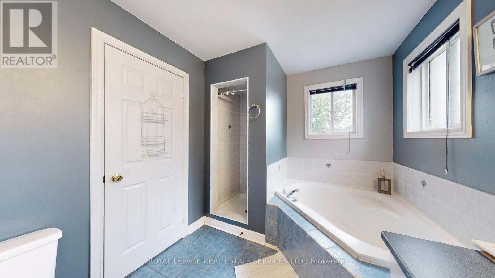 












3975 MANATEE WAY

,
Mississauga,




Ontario
L5M6P6

