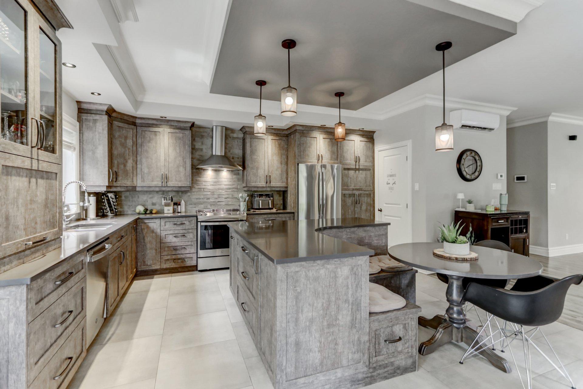 









136Z

 - 136AZ


Rue des Marguerites

,
Saint-Colomban,




QC
J5K1Z4

