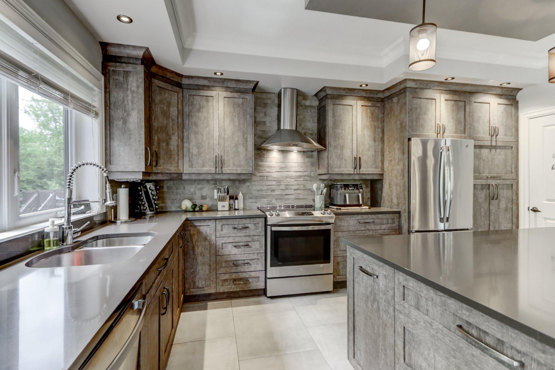 









136Z

 - 136AZ


Rue des Marguerites

,
Saint-Colomban,




QC
J5K1Z4

