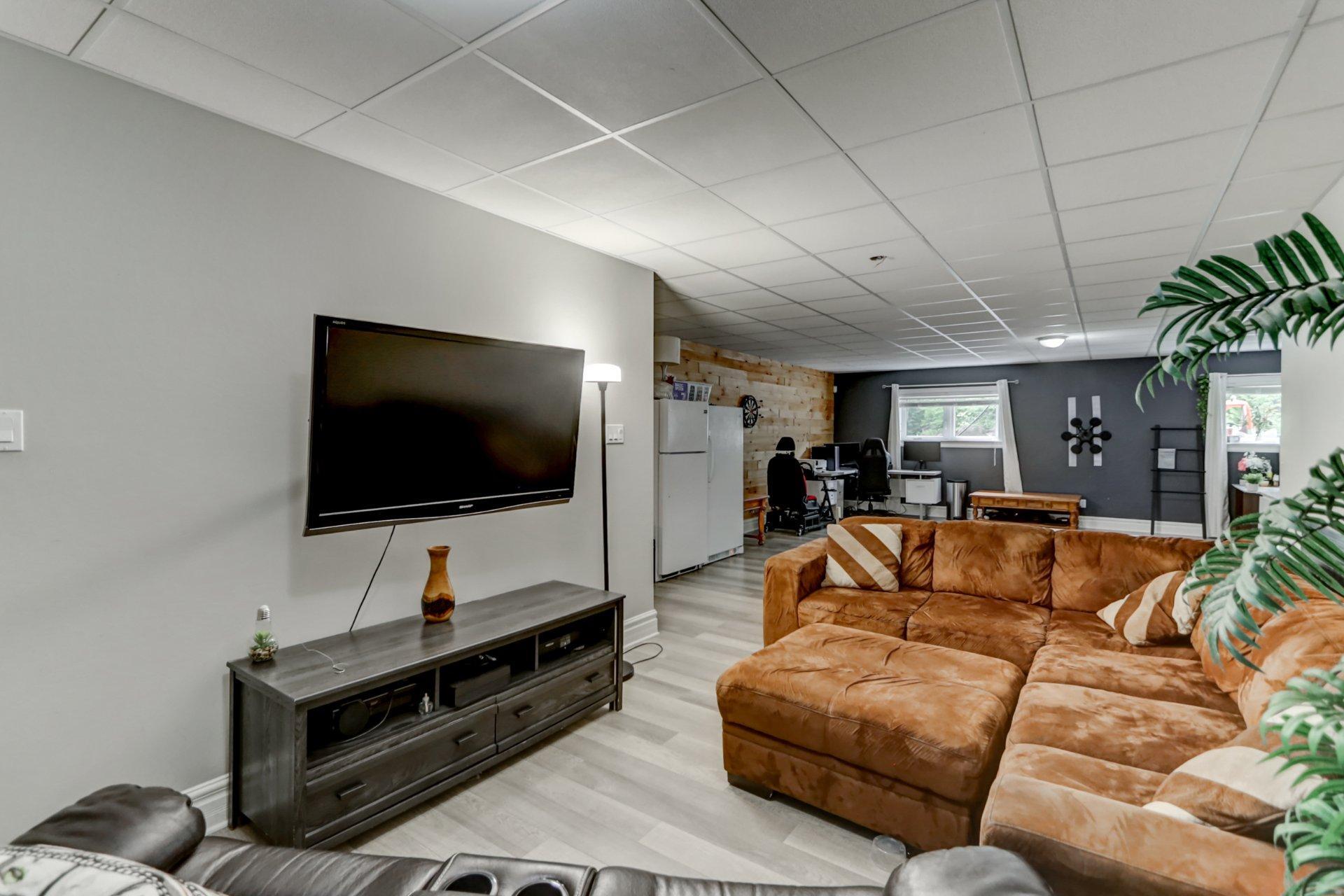 









136Z

 - 136AZ


Rue des Marguerites

,
Saint-Colomban,




QC
J5K1Z4

