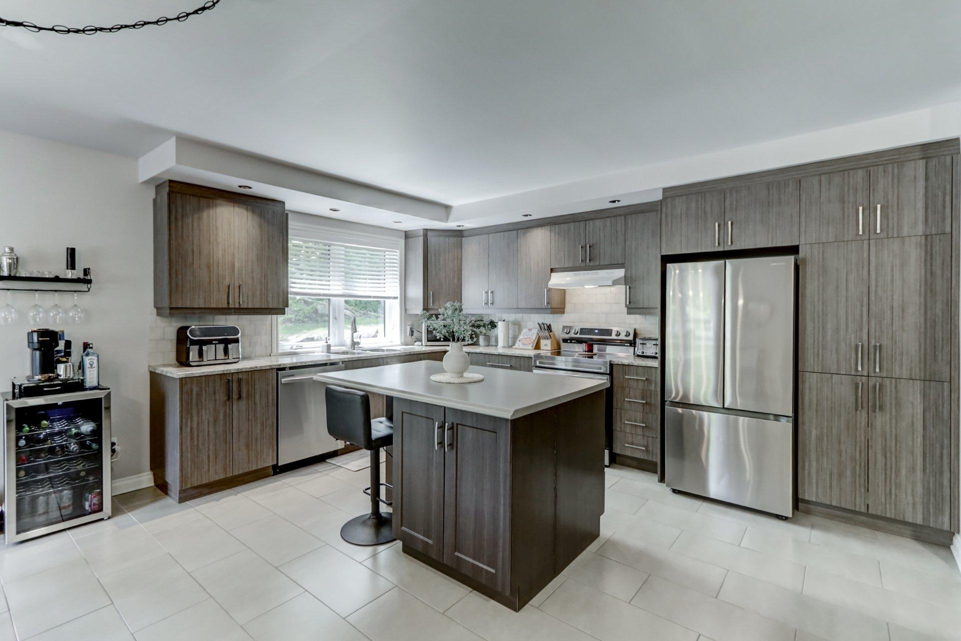 









136Z

 - 136AZ


Rue des Marguerites

,
Saint-Colomban,




QC
J5K1Z4

