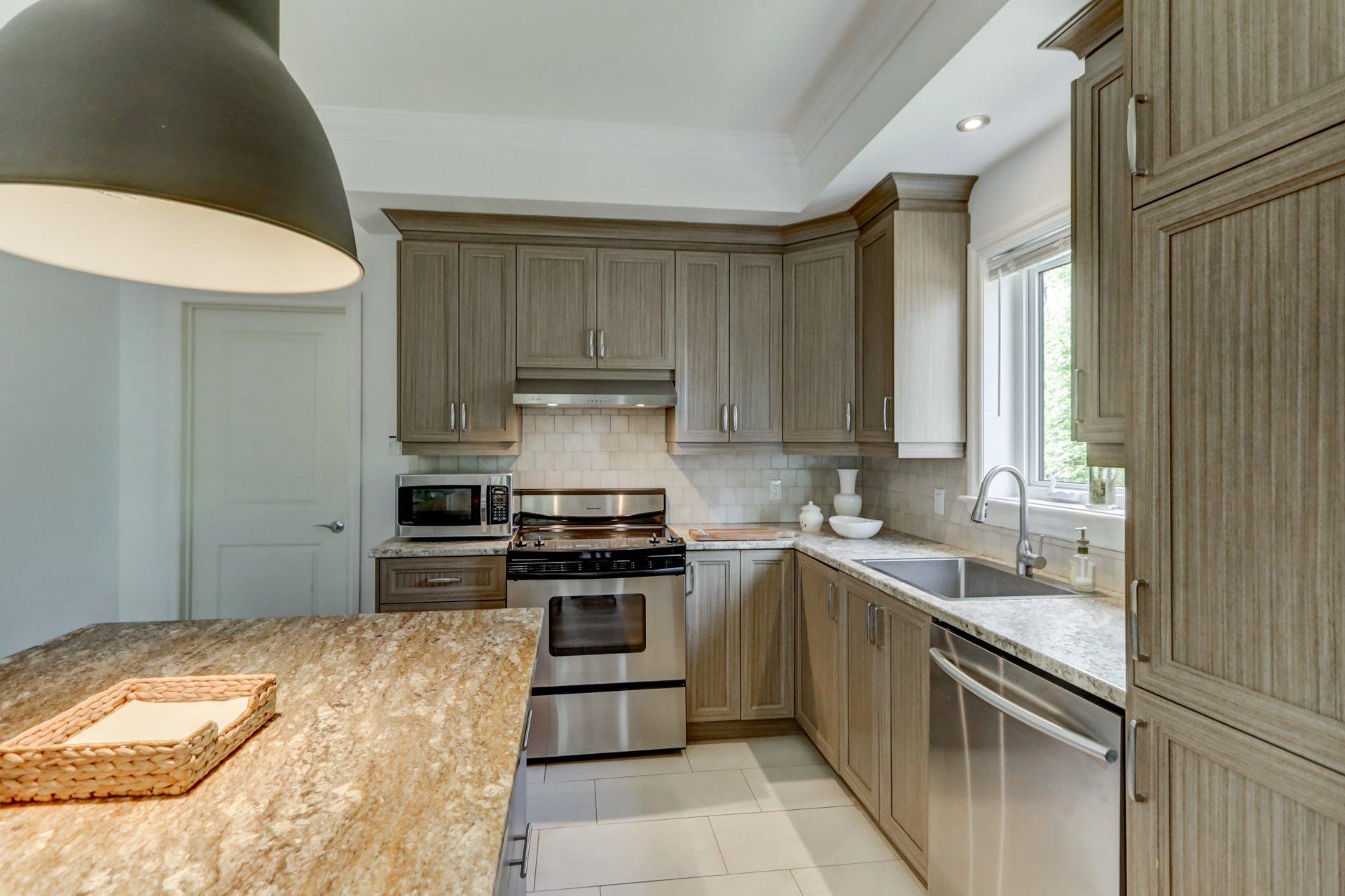 









136Z

 - 136AZ


Rue des Marguerites

,
Saint-Colomban,




QC
J5K1Z4

