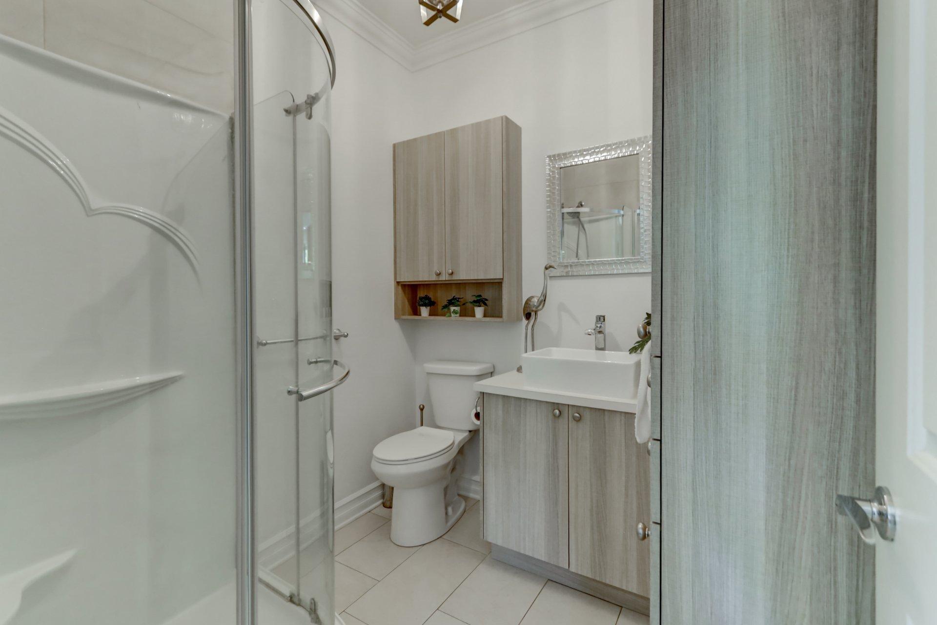 









136Z

 - 136AZ


Rue des Marguerites

,
Saint-Colomban,




QC
J5K1Z4

