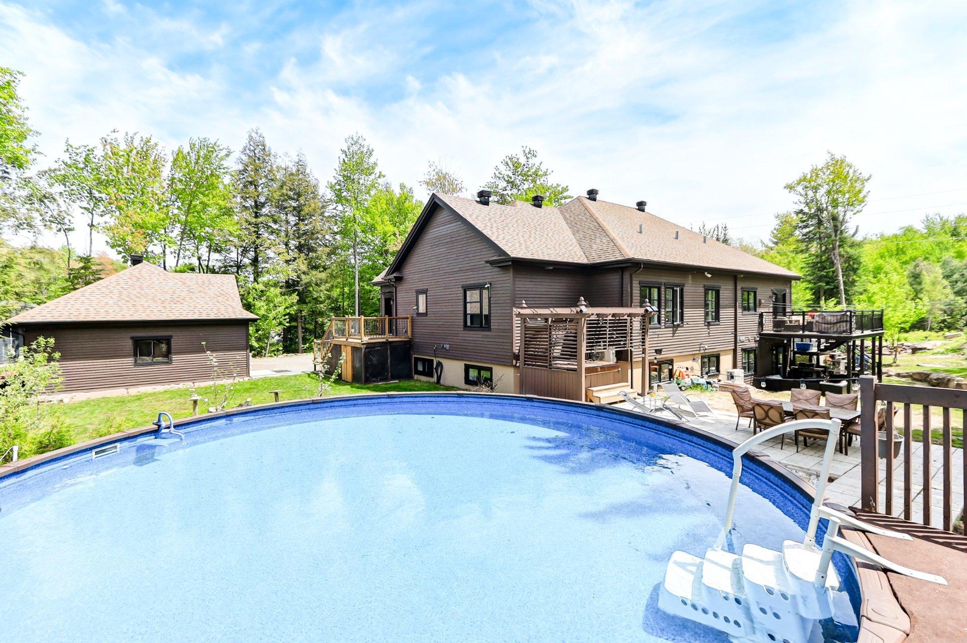 









136Z

 - 136AZ


Rue des Marguerites

,
Saint-Colomban,




QC
J5K1Z4

