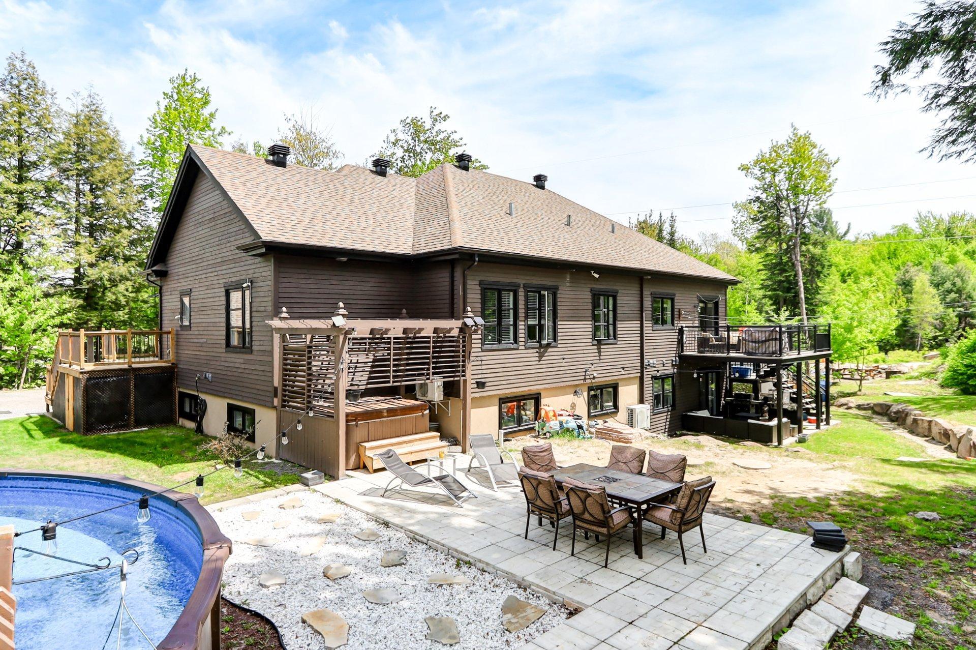 









136Z

 - 136AZ


Rue des Marguerites

,
Saint-Colomban,




QC
J5K1Z4

