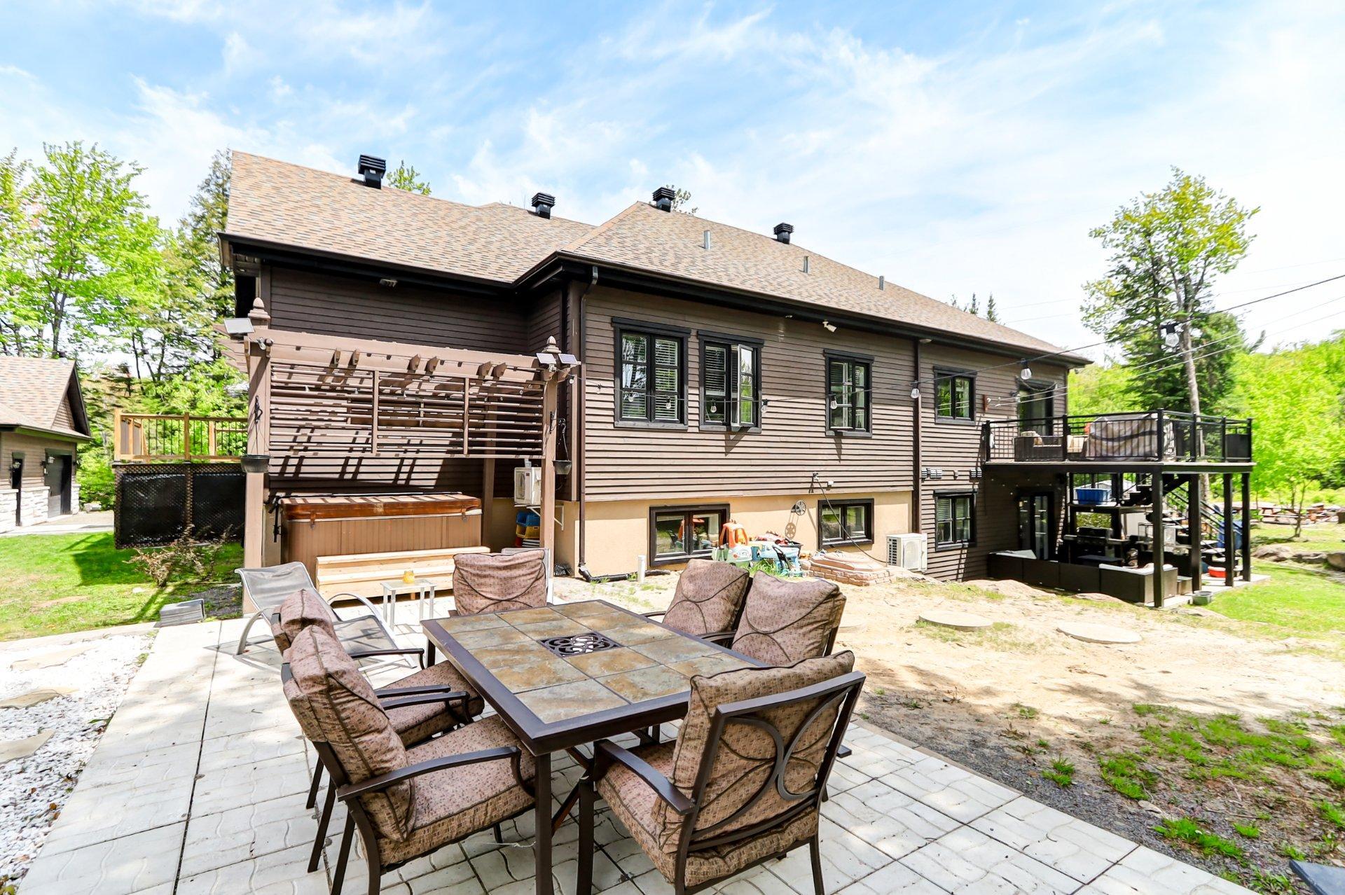 









136Z

 - 136AZ


Rue des Marguerites

,
Saint-Colomban,




QC
J5K1Z4

