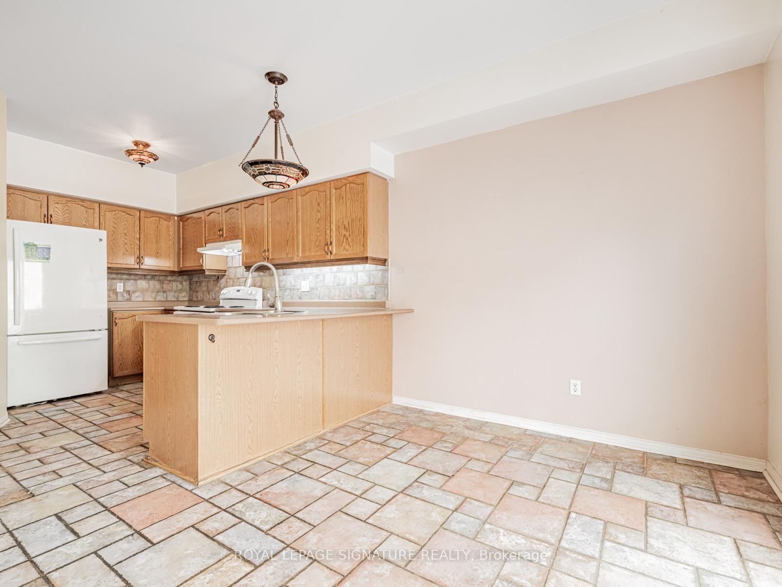 









23


Observatory

Lane, 100,
Richmond Hill,




ON
L4C 0M7

