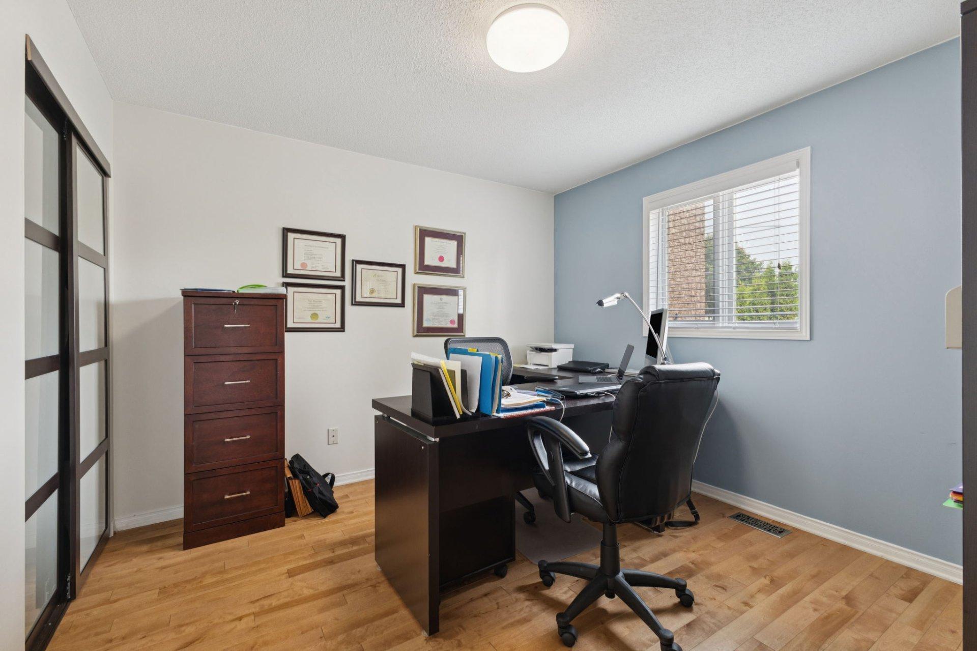 









91


Rue des Lipizzans

,
Gatineau (Gatineau),




QC
J8R3M4

