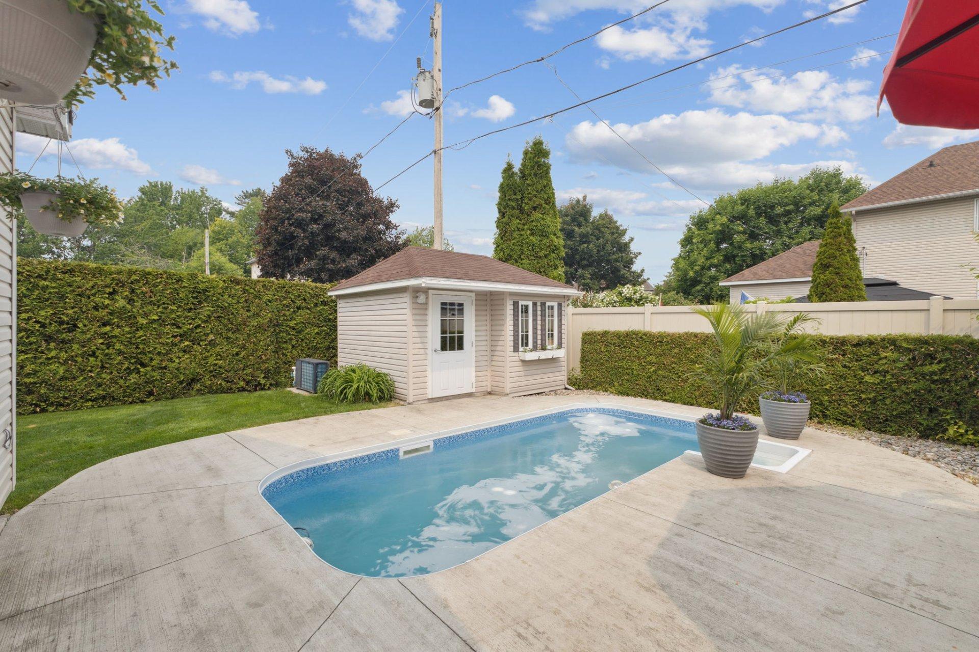 









91


Rue des Lipizzans

,
Gatineau (Gatineau),




QC
J8R3M4

