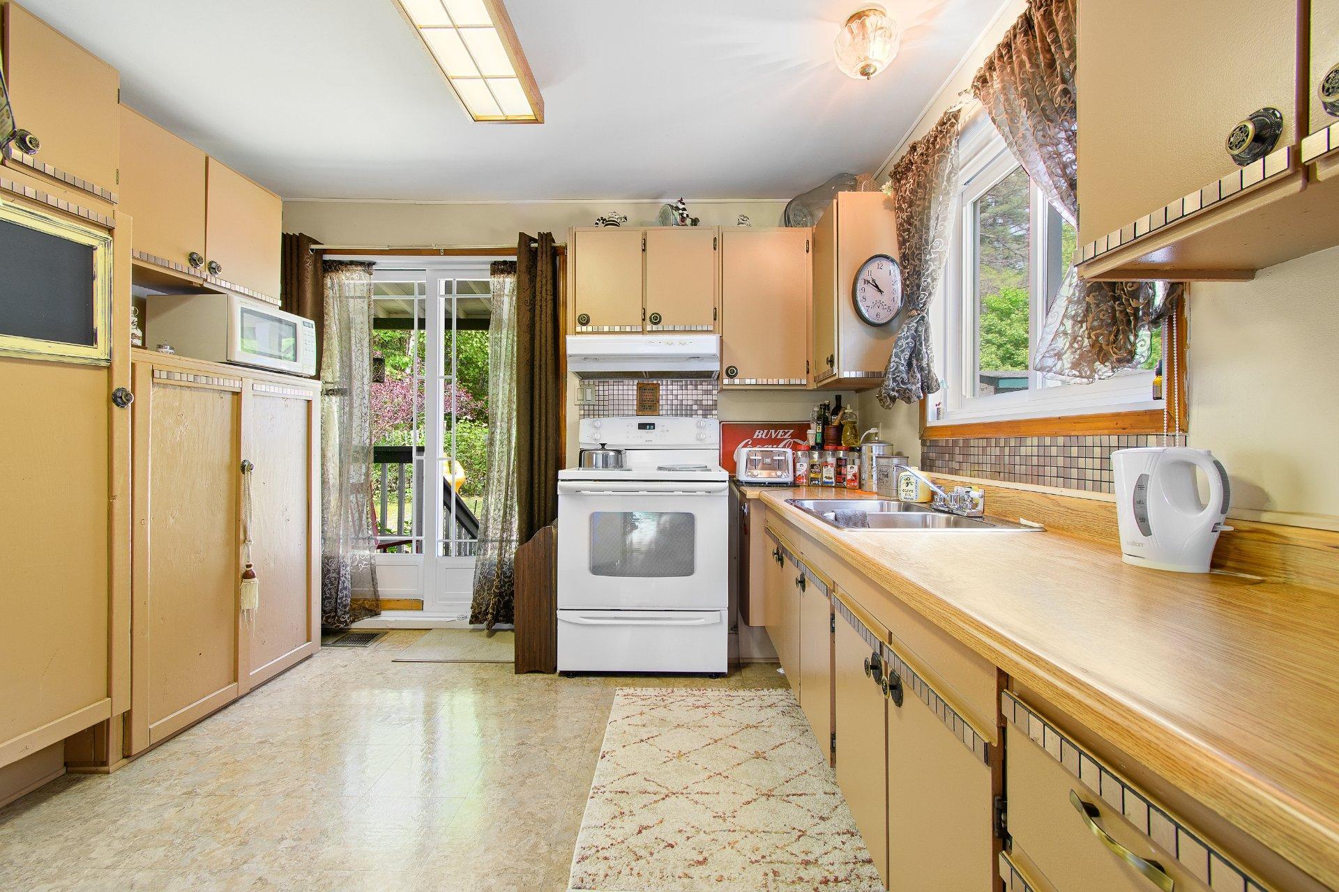 









32


Ch. Louiseize

,
Gracefield,




QC
J0X1W0

