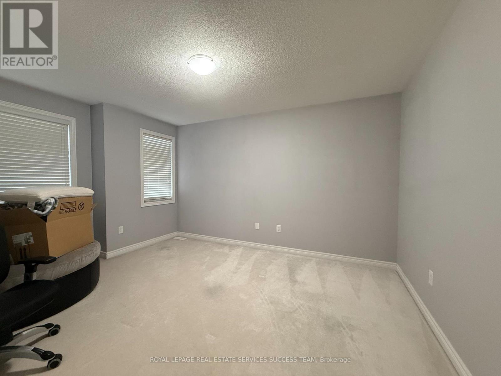 












1996 QUEENSBURY DRIVE

,
Oshawa,




Ontario
L1H0S1

