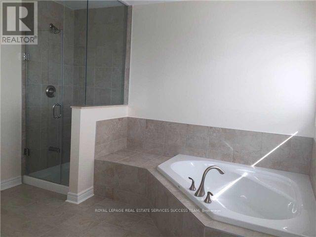 












1996 QUEENSBURY DRIVE

,
Oshawa,




Ontario
L1H0S1

