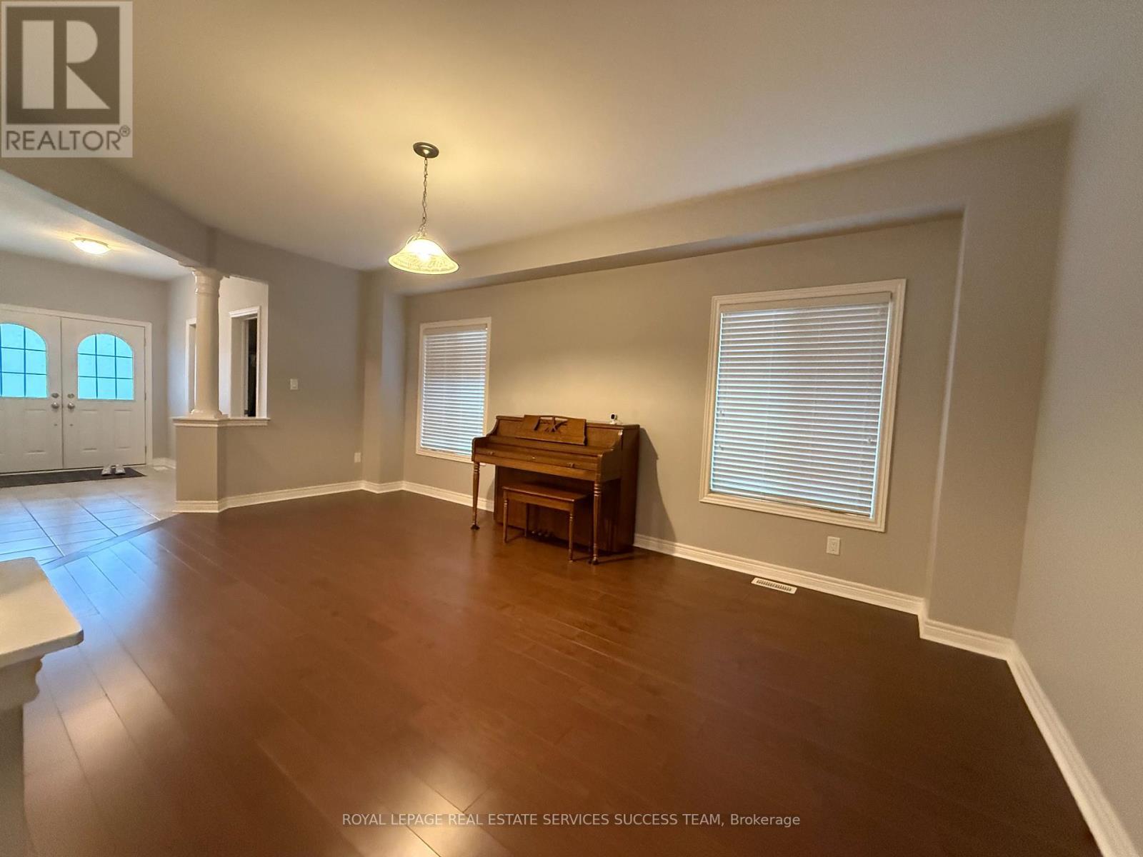 












1996 QUEENSBURY DRIVE

,
Oshawa,




Ontario
L1H0S1

