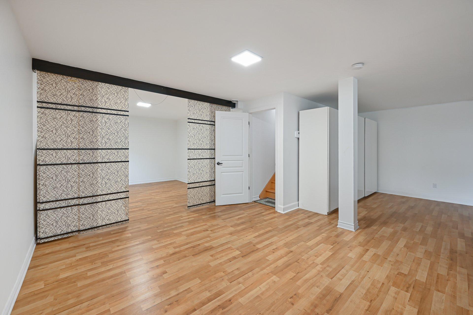 









147


Rue Bella

,
Saint-Jean-sur-Richelieu,




QC
J2X4Y6

