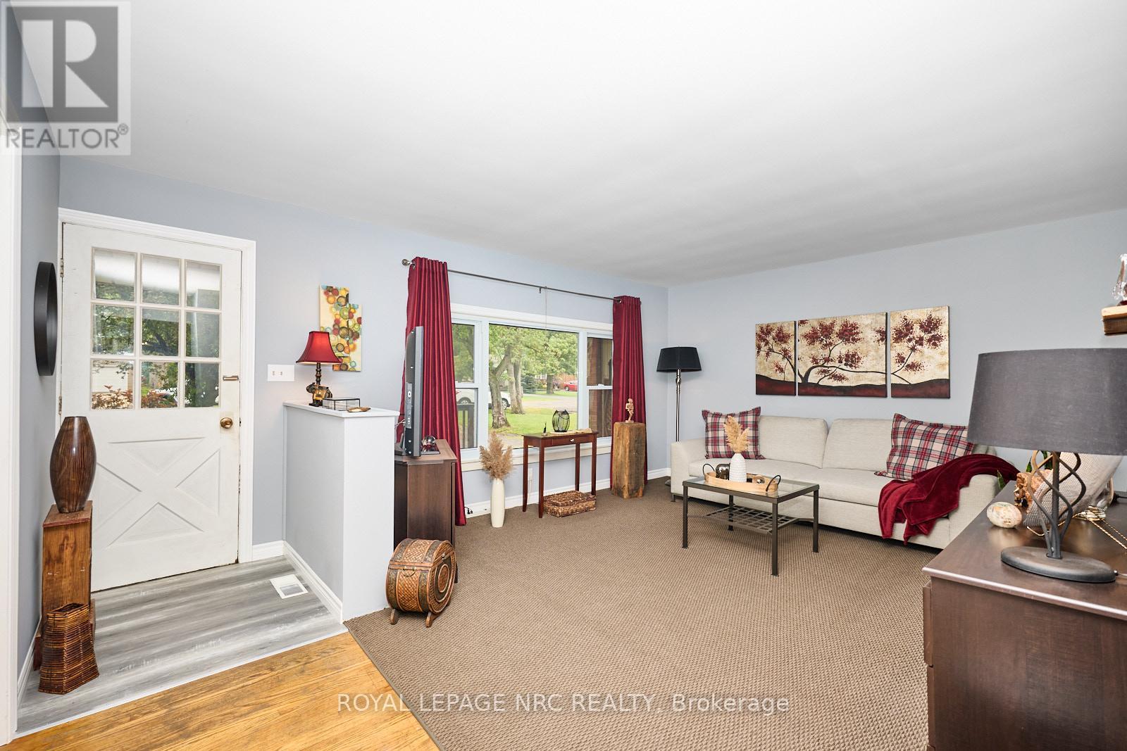 












439 BELLEVIEW BOULEVARD

,
Fort Erie (Ridgeway),




Ontario
L0S1N0

